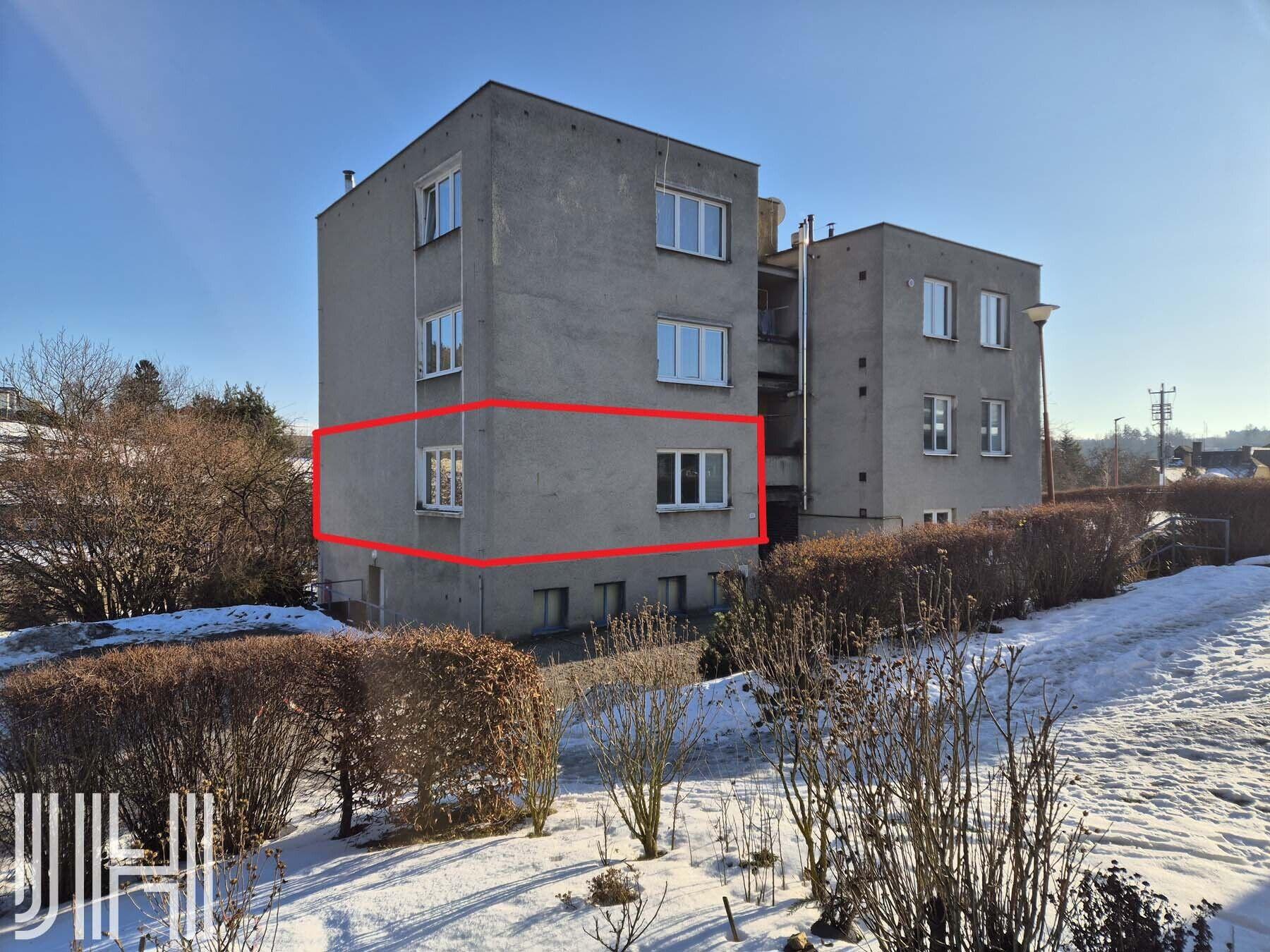 Prodej zděného bytu s garáží v malém bytovém domě