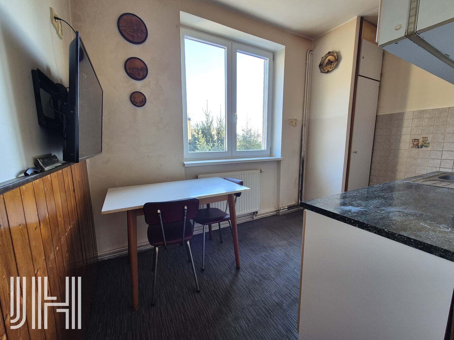 Prodej zděného bytu s garáží v malém bytovém domě