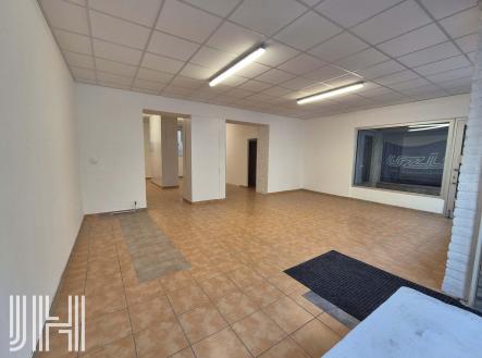 Pronájem - obchodní prostor