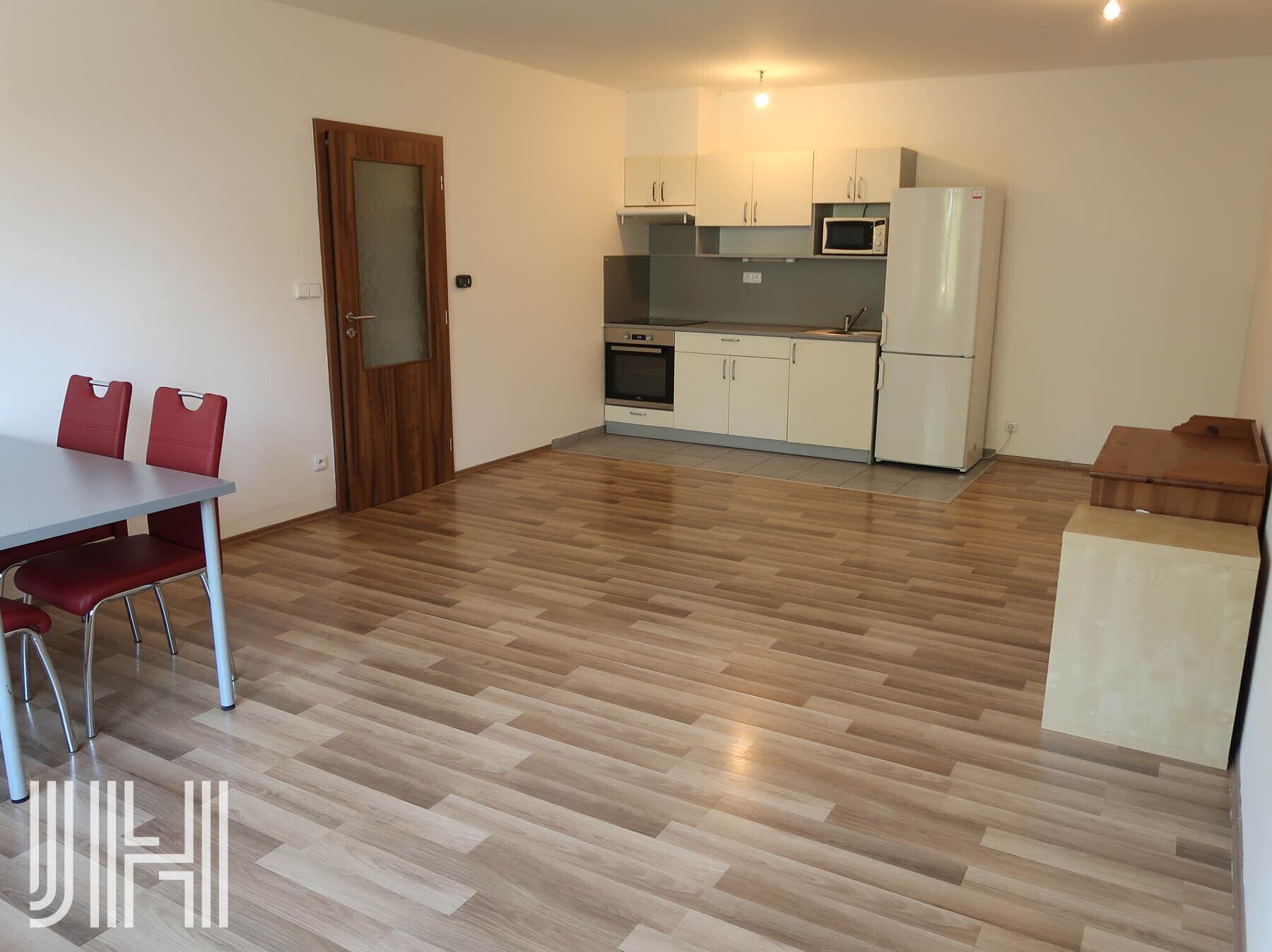 Pronájem bytu 2+kk v bytovém domě v centru