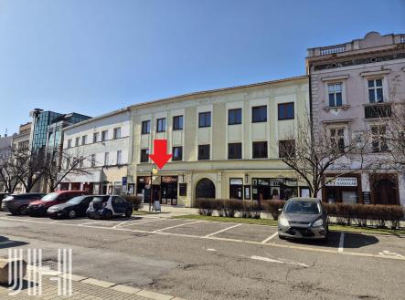 Pronájem - obchodní prostor