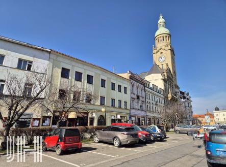 Pronájem - obchodní prostor