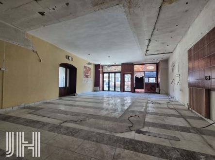 Pronájem - obchodní prostor