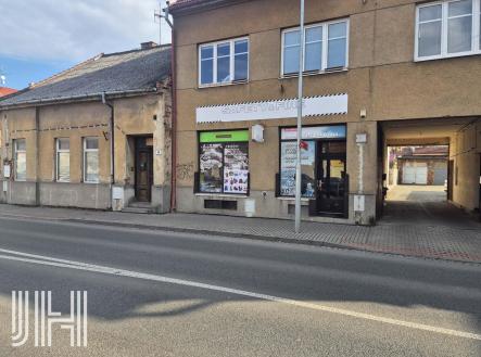 Pronájem - obchodní prostor