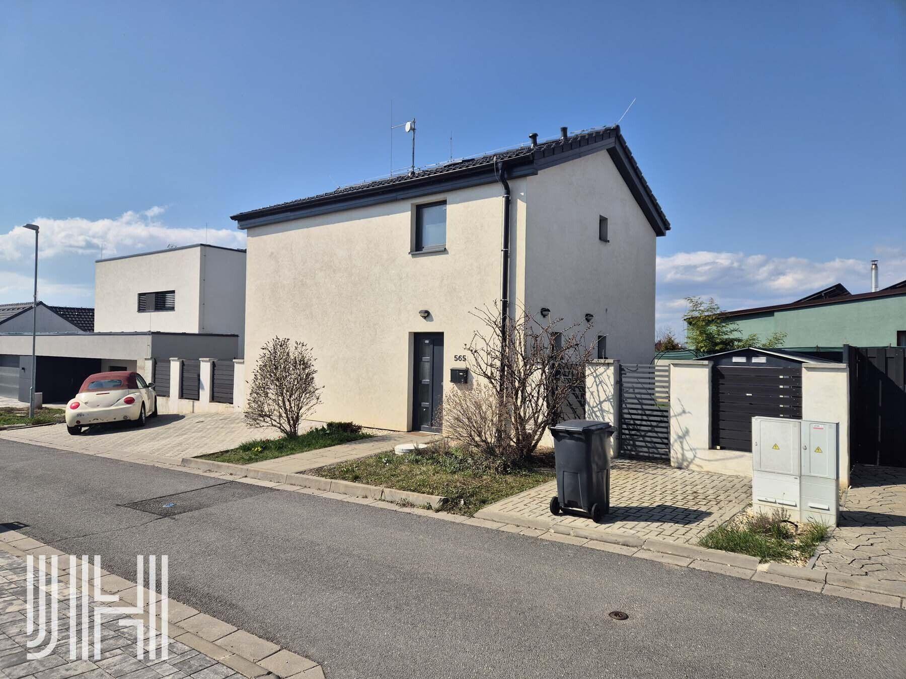 Prodej novostavby domu 5+kk se zahradou s výhledem na město