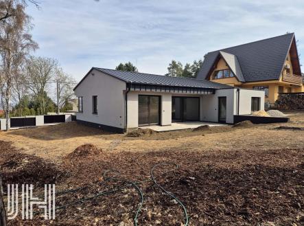 Pronájem - dům/vila, 165 m²