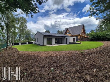 Pronájem - dům/vila, 165 m²