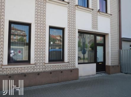 Pronájem - obchodní prostor