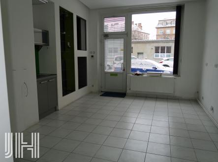 Pronájem - obchodní prostor