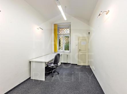 . | Pronájem - kanceláře, 118 m²
