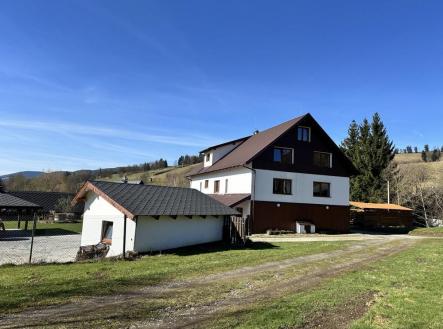 1711639576_I1h92JaKg3.jpg | Prodej - chata/rekreační objekt, 1 459 m²