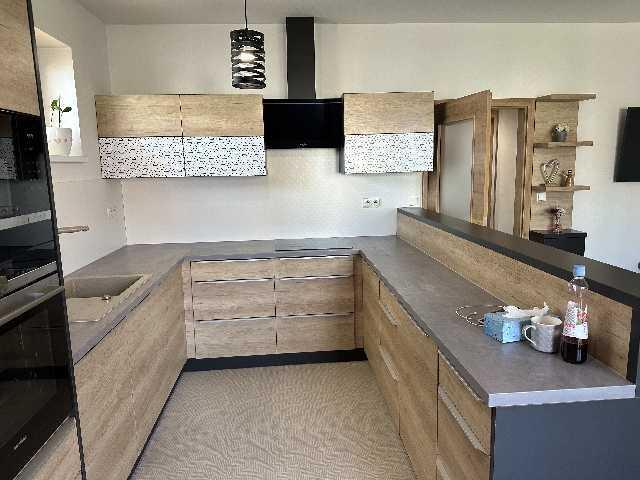 Kuchyňská linka pohled 1.jpg