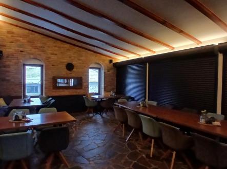 20260114_092740.jpg | Pronájem - restaurace, 74 m²