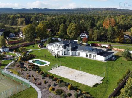 Prodej - dům/vila, 899 m²