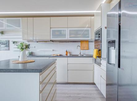 Prodej bytu, 3+kk, 106 m²