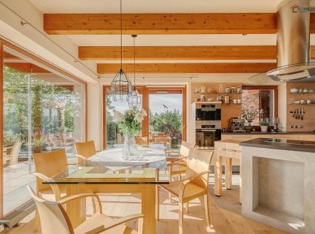 Prodej - dům/vila, 267 m²