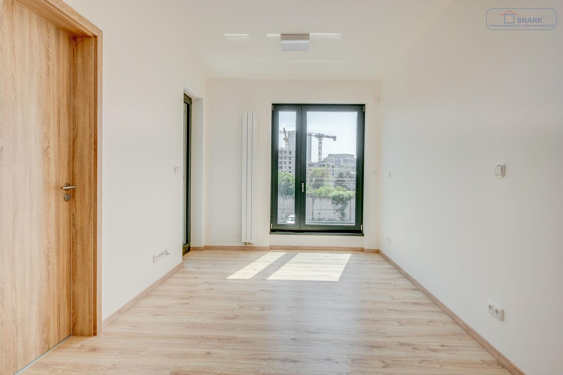 Pronájem byt 2kk, Praha 2, Perucká