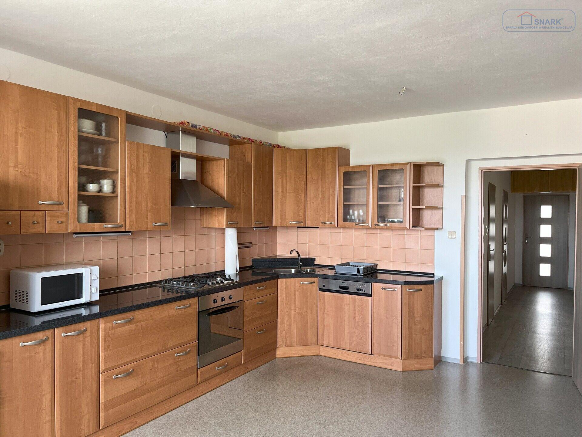 Pronájem bytu 2+1, 100 m2, 3 balkony, Brodská, Příbram
