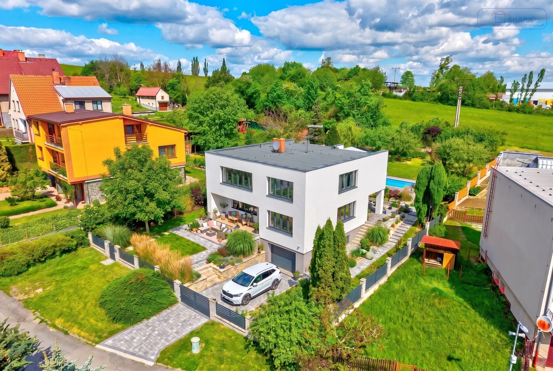 Vícegenerační RD 246 m², pozemek 990 m², Sedlčany