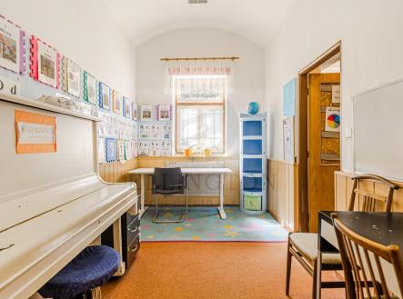 untitled-15.jpg | Prodej - komerční objekt, administrativní budova, 402 m²