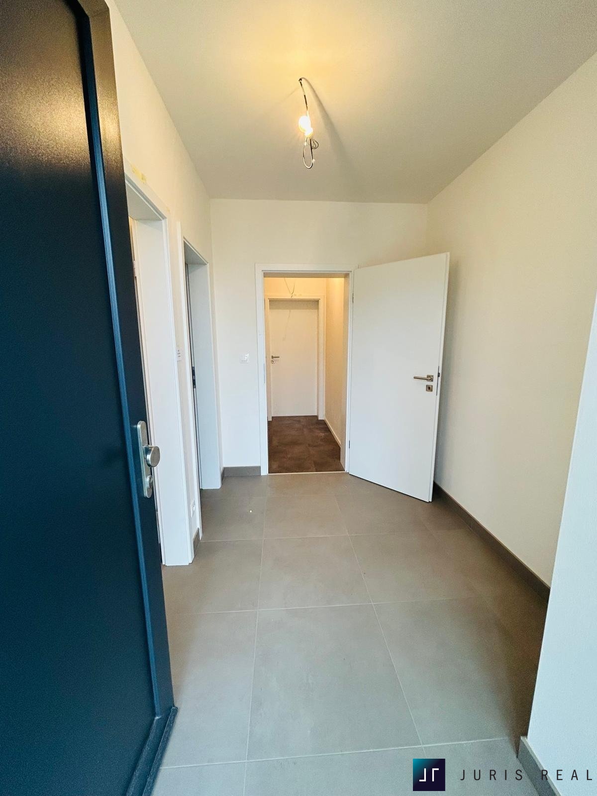 WhatsApp Image 2025-11-18 at 10.19.17