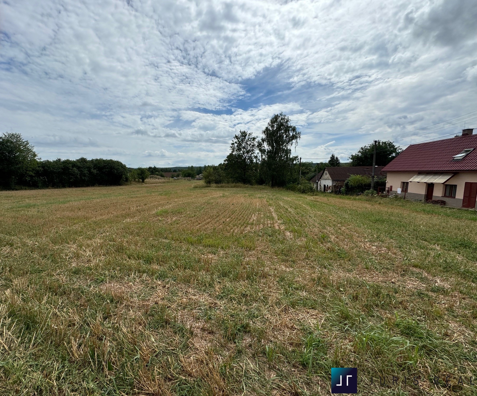 Foto pozemku a přilehlého okolí