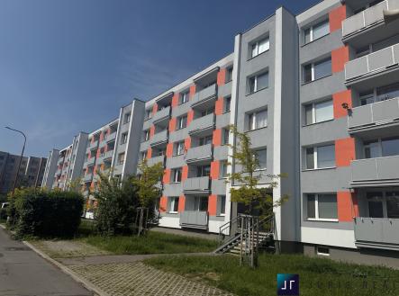 pohled na dům 5 | Prodej bytu, 4+1, 86 m²