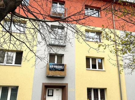pohled na dům4 | Prodej bytu, 3+kk, 65 m²