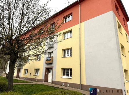 pohled na dům1 | Prodej bytu, 3+kk, 65 m²