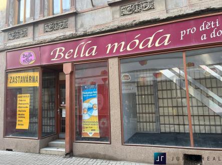 pohled z ulice | Pronájem - obchodní prostor, 80 m²