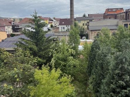 výhled do vnitrobloku 1 | Prodej - dům/vila, 335 m²