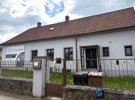 pohled na dům (7) | Prodej - dům/vila, 140 m²