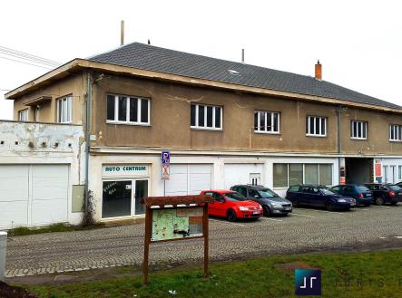 pohled na dům 2 | Pronájem bytu, 3+1, 99 m²