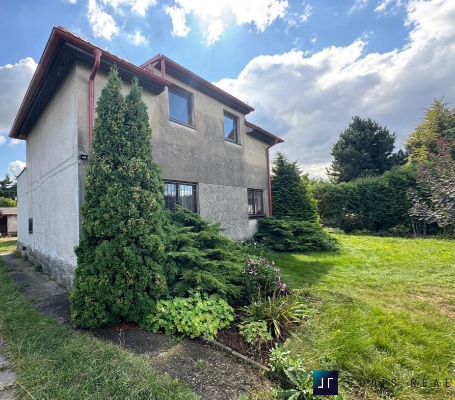 prodej-rodinneho-domu-5-1-140-m2-v-lipach-praha-kolodeje-dum-36fd00