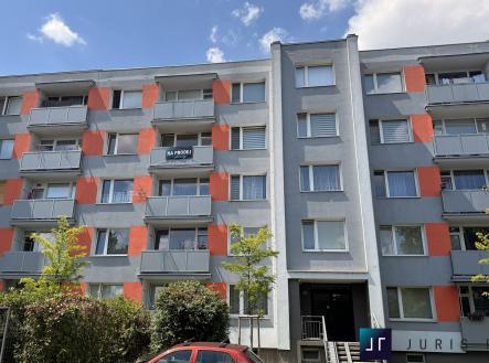 pohled na dům 5 | Prodej bytu, 4+1, 86 m²