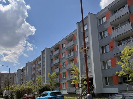 pohled na dům 1 | Prodej bytu, 4+1, 86 m²