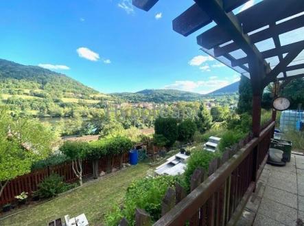 výhled z altánu | Prodej - chata/rekreační objekt, 22 m²