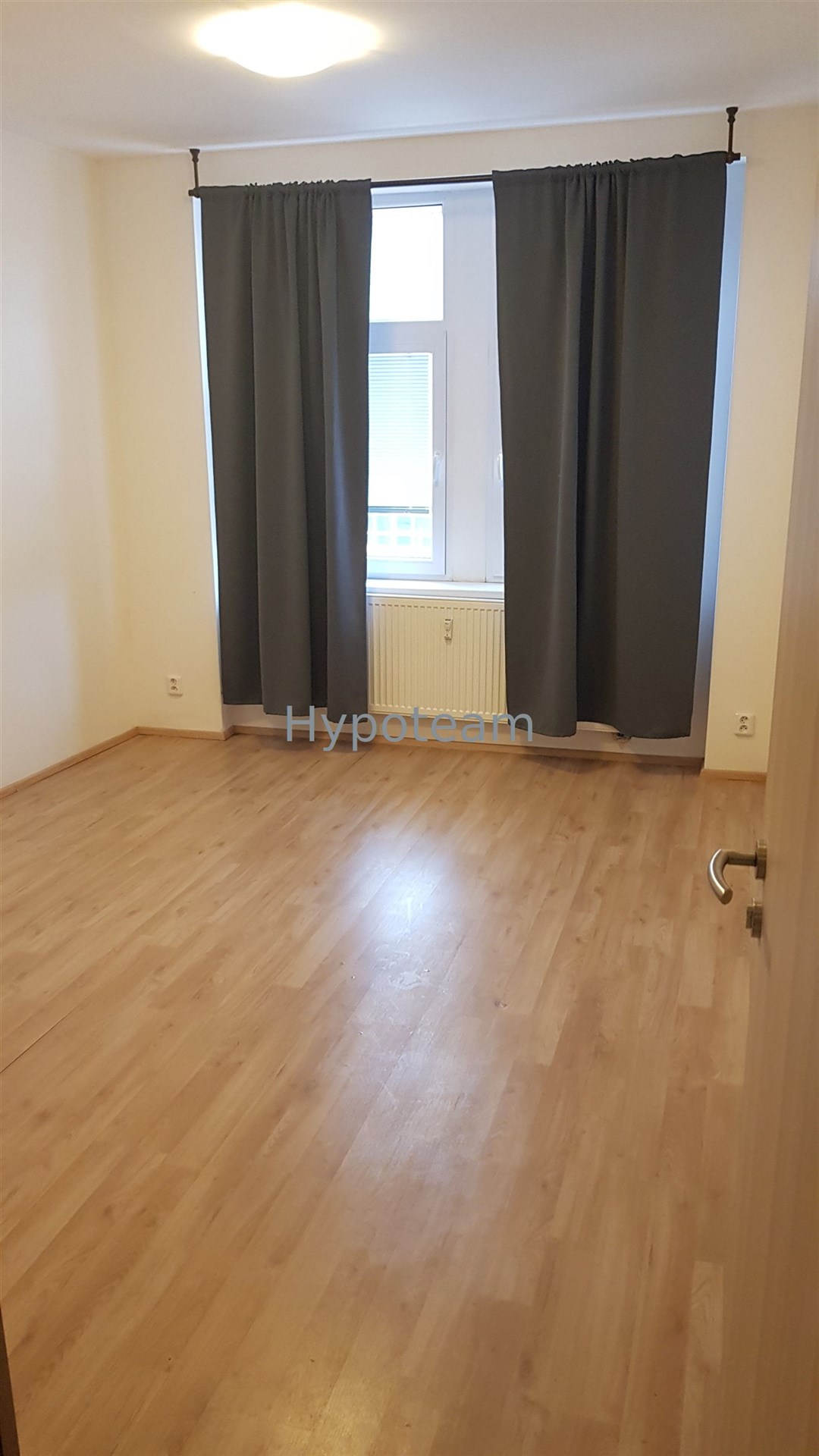 obývací prostor s kuchyňským koutem