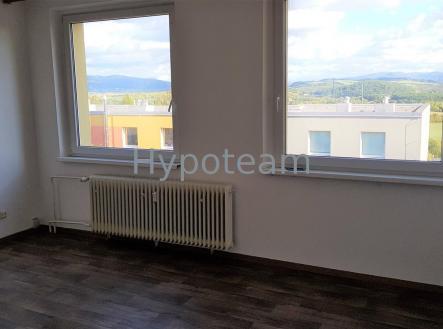 . | Pronájem bytu, 1+kk, 31 m²