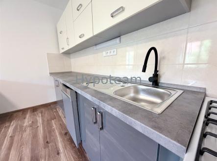 . | Pronájem bytu, 2+kk, 48 m²