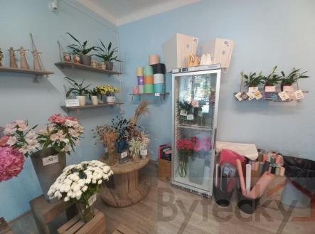 IMG-20250611-WA0004.jpg | Pronájem - obchodní prostor, 35 m²