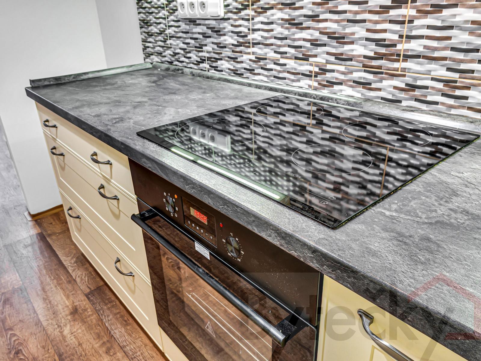 (31) Byt Černý Most 13.JPG