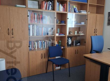 20260325_130031.jpg | Pronájem - kanceláře, 15,7 m²