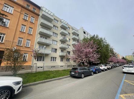 Pronájem bytu, 2+1, 56 m² obrázek