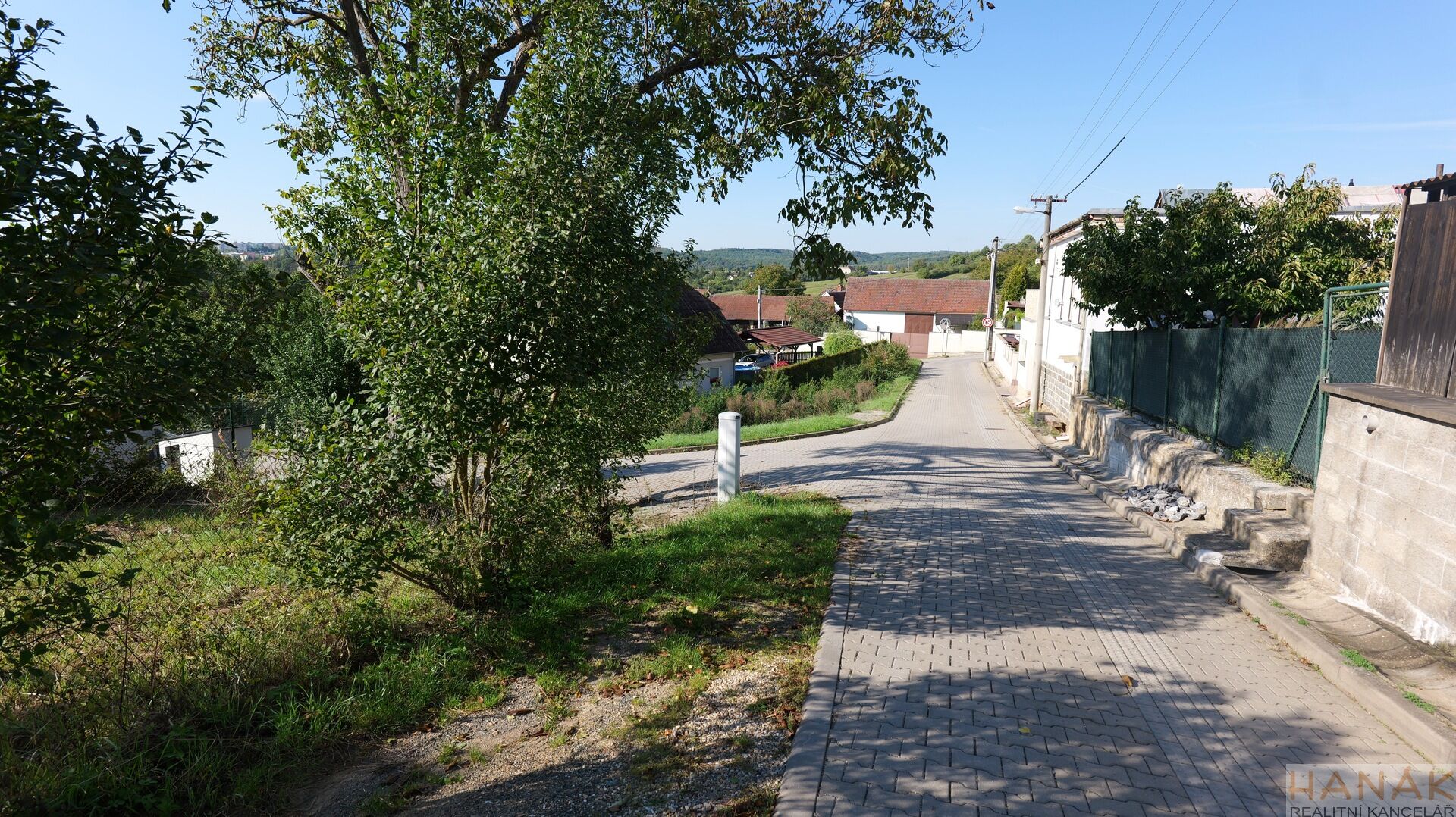 Prodej stavebního pozemku v Brně Kníničkách.