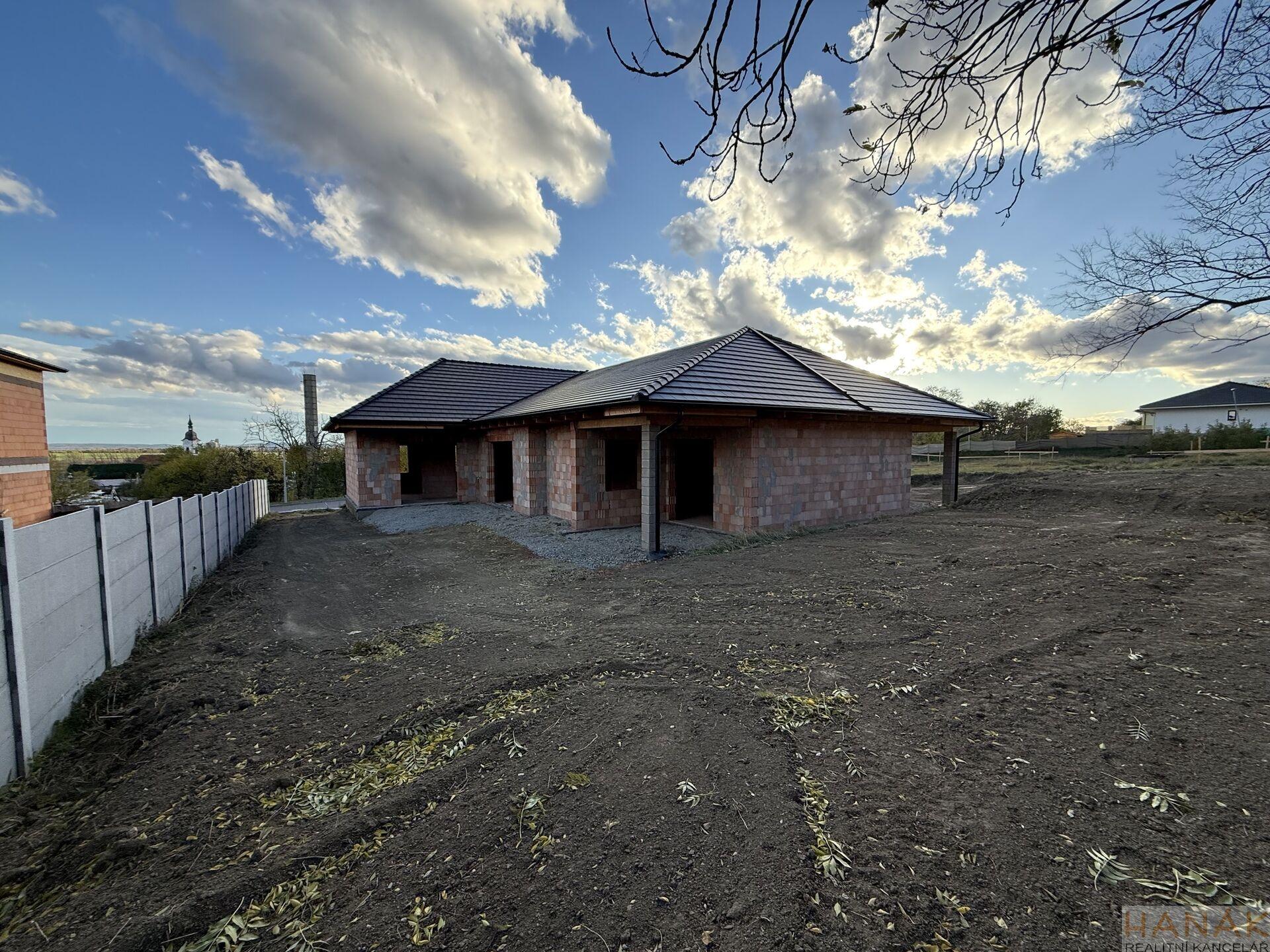 Prodej novostavby moderního domu v Hrušovanech nad Jevišovkou.