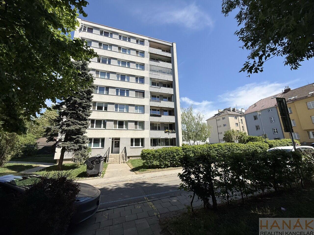 Družstevní byt 3+1 s lodžií ve 4. patře revitalizovaného domu, ul. Vojtova
