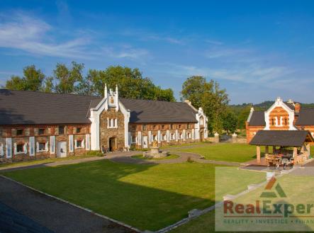 Prodej - hotel, 3 277 m² obrázek