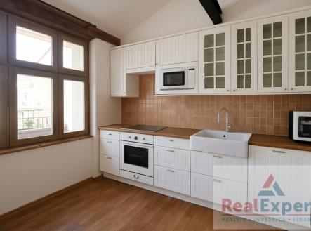 file-000000009e2871f4a6f32d1e963a7258.png | Pronájem bytu, 5+kk, 166 m²