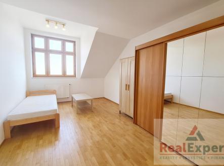 file-0000000086807243a2f7af407ee23b11.png | Pronájem bytu, 5+kk, 166 m²